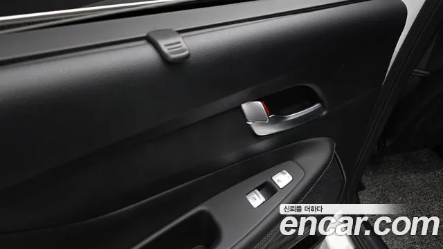 Hyundai Santafe Новый Santa Fe Бензин 2.5T 2WD — Фото автомобиля 16