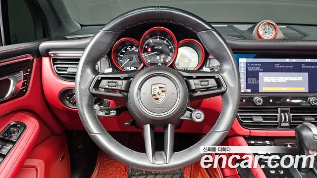 Porsche Macan — Фото автомобиля 15
