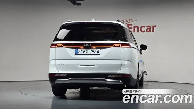 Kia Carnival 4th Gen — Фото автомобиля 4