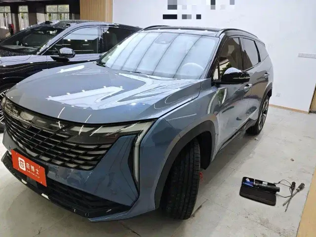Фотография автомобиля — Geely Boyue L
