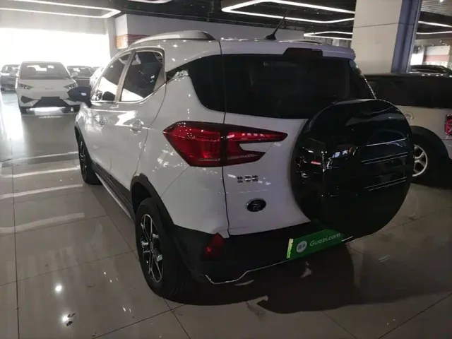 BYD Yuan Pro — Фото автомобиля 4
