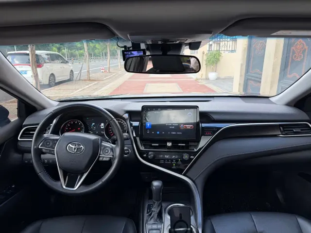 Toyota Camry — Фото автомобиля 5