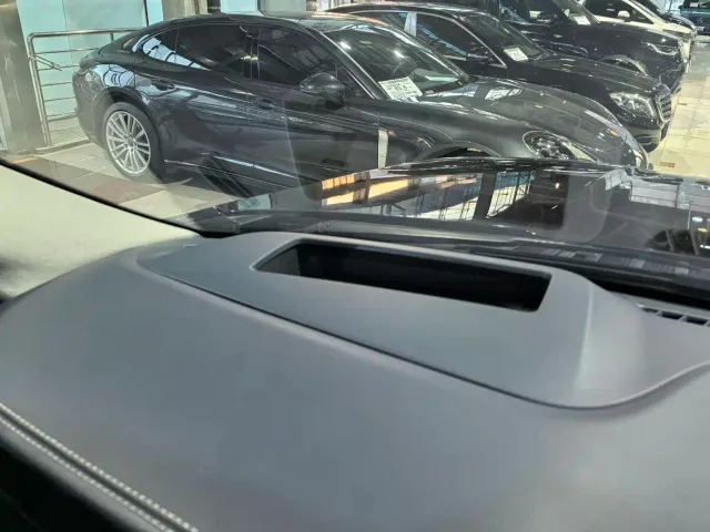 Lincoln Navigator One — Фото автомобиля 13