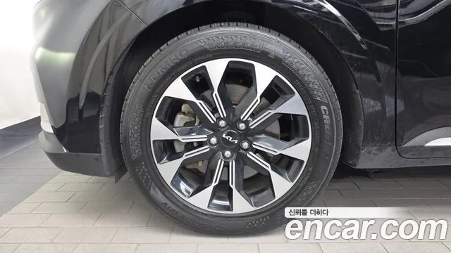 Kia Carnival Generation 4 — Фото автомобиля 5