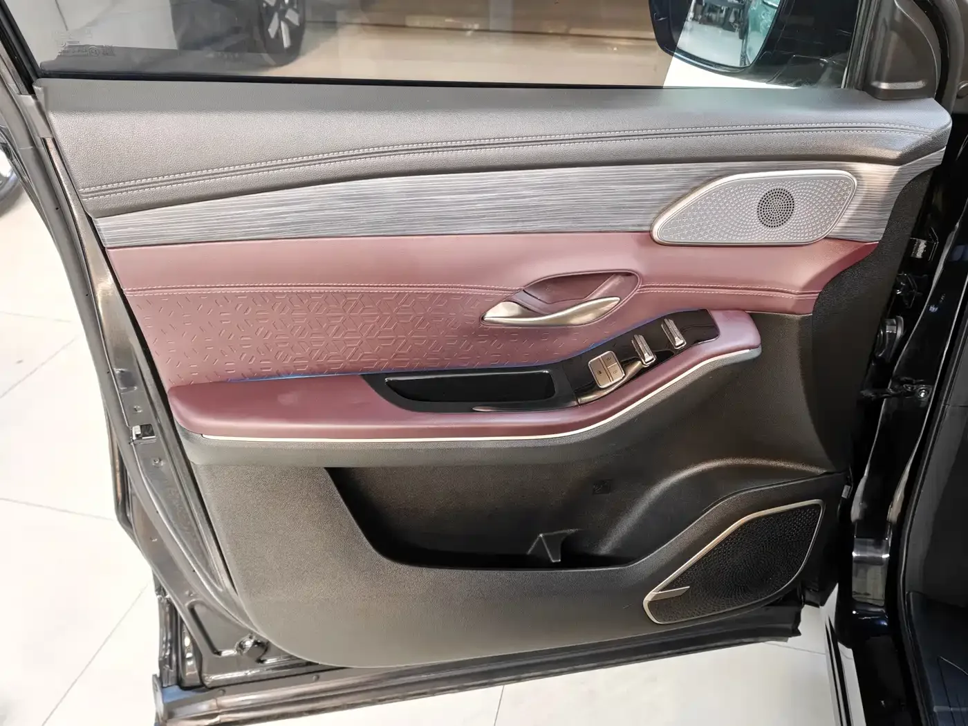 Jetour Jetour X90 PRO 2024 2.0T DCT Luxury 5-Seater — Фото автомобиля 18