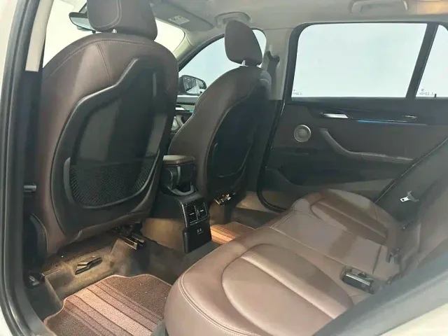 BMW X1 — Фото автомобиля 15