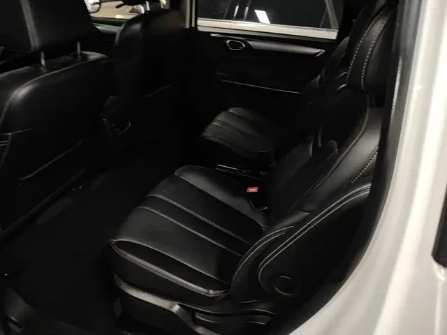 GAC Trumpchi M6 — Фото автомобиля 16