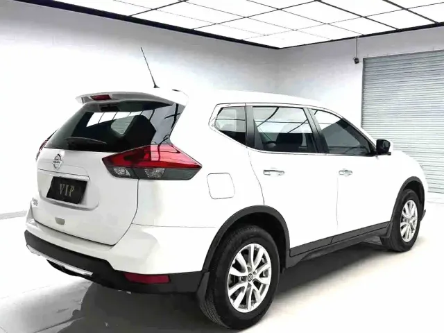 Nissan X-Trail — Фото автомобиля 2