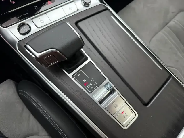 Audi A6L — Фото автомобиля 14
