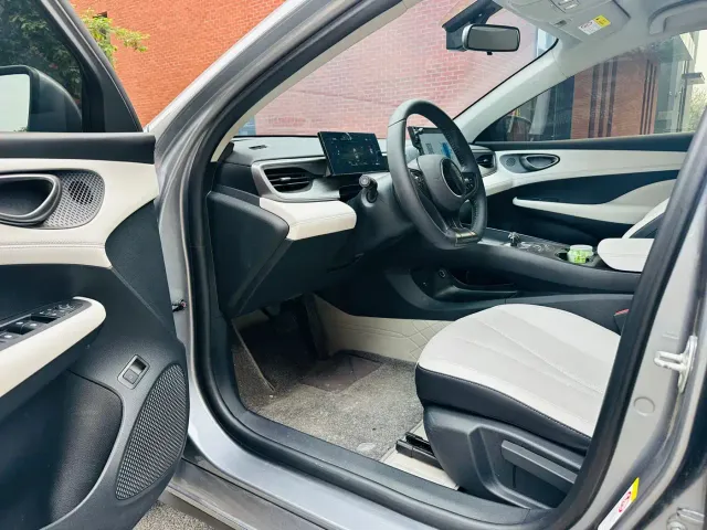 BYD Seal 05 DM-i — Фото автомобиля 12