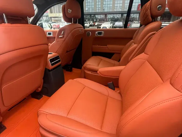 Li Auto L9 — Фото автомобиля 5