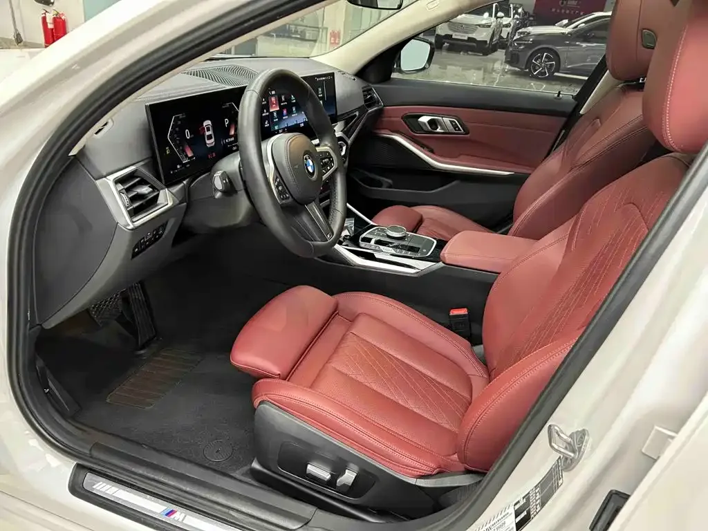 BMW BMW 3 Series 2023 320Li M Sport Package — Фото автомобиля 17