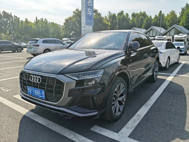 Audi Q8 — Фото автомобиля 2