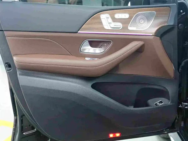 Mercedes-Benz GLE-Class — Фото автомобиля 10