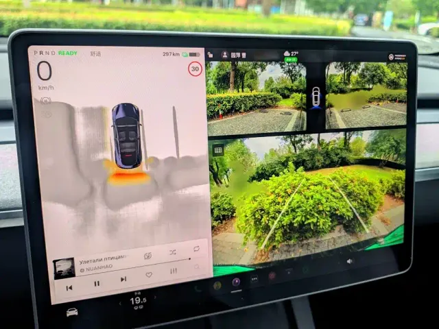Tesla Model Y — Фото автомобиля 2