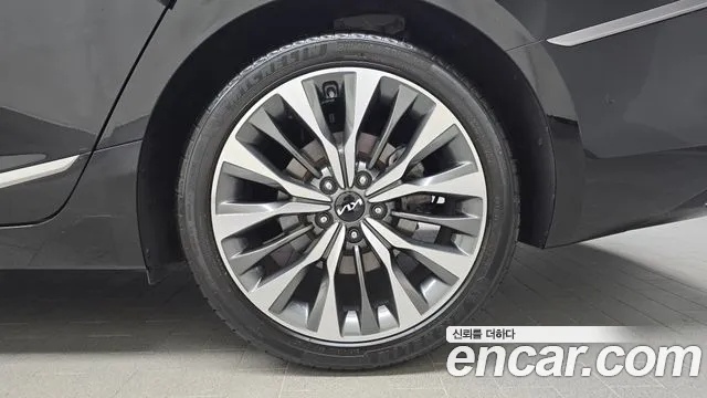 Kia K8 — Фото автомобиля 6