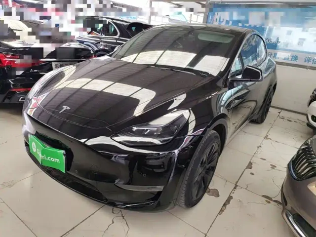 Фотография автомобиля — Tesla Model Y