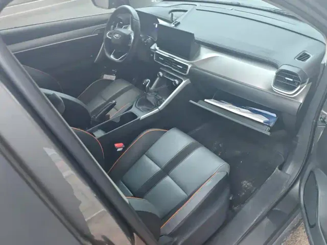 Geely Binyue — Фото автомобиля 8