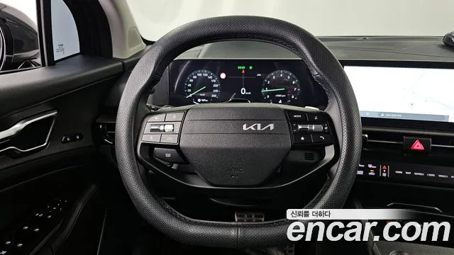Kia Sportage Бензин 1.6 турбо 2WD — Фото автомобиля 13