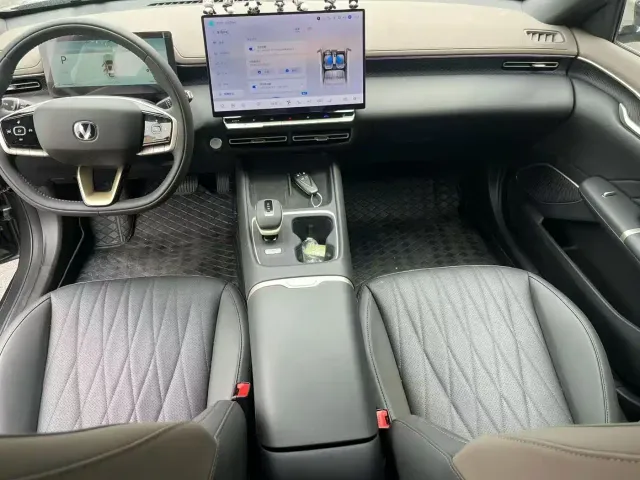 Changan Eado — Фото автомобиля 7