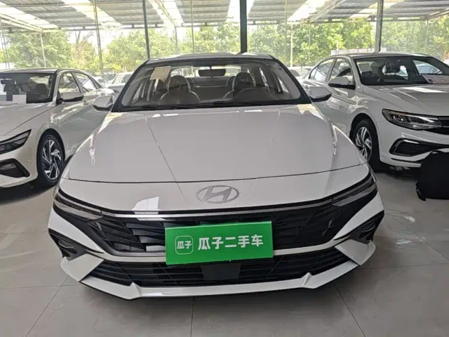Hyundai Elantra — Фото автомобиля 2