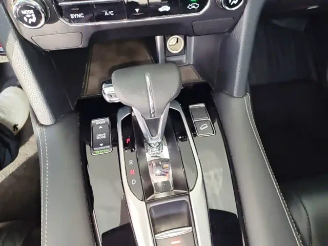 Honda UR-V — Фото автомобиля 13