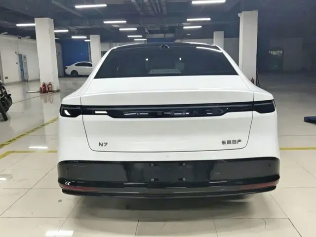 Nissan N7 — Фото автомобиля 8