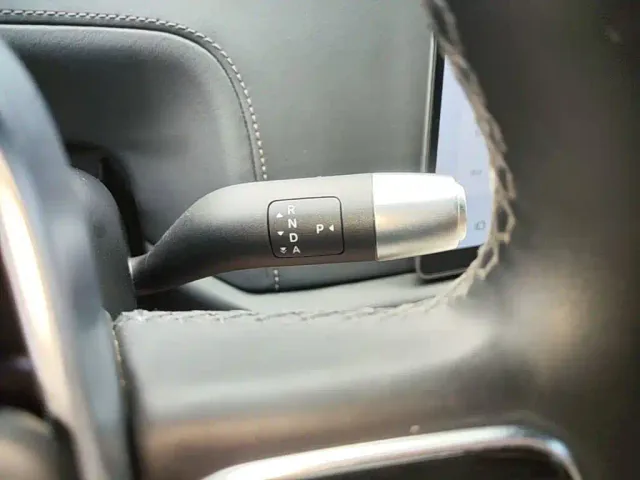 Li Auto Li Xiang L9 2022 Max — Фото автомобиля 13