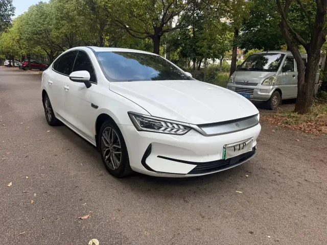 BYD Qin PLUS — Фото автомобиля 2