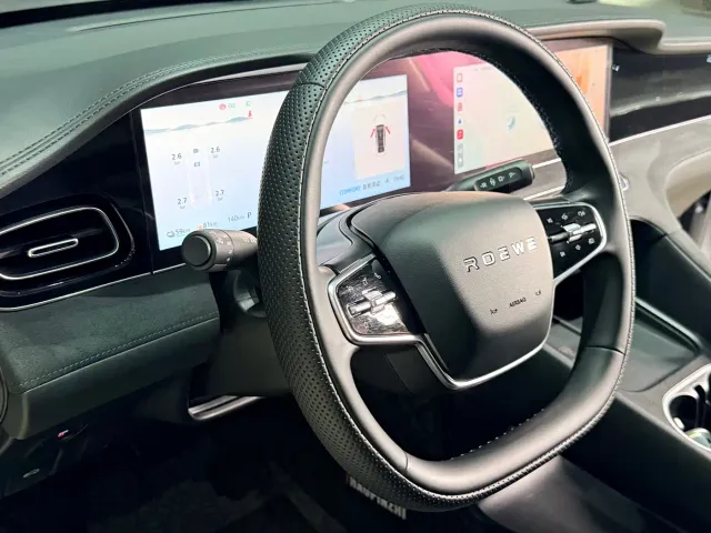 Roewe D7 — Фото автомобиля 11