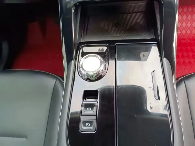 Haval H6 — Фото автомобиля 12