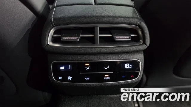 Genesis G80 RG3 — Фото автомобиля 24