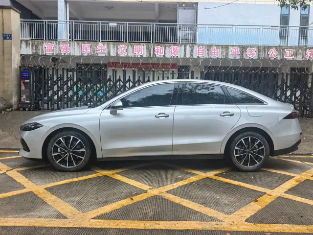 Roewe D7 — Фото автомобиля 7