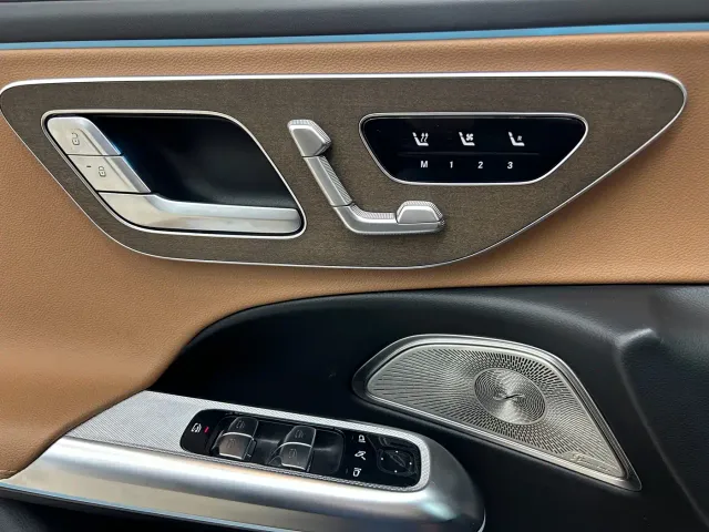 Mercedes-Benz E-Class — Фото автомобиля 10