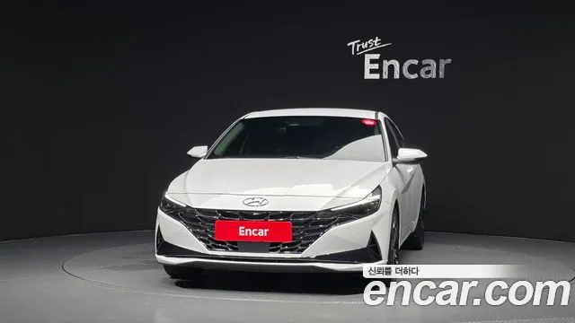 Hyundai AVANTE Avante (CN7) — Фото автомобиля 3