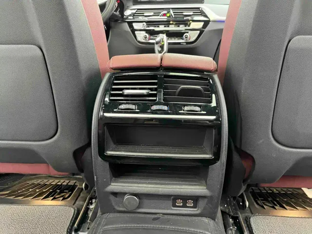 BMW 5 Series — Фото автомобиля 16