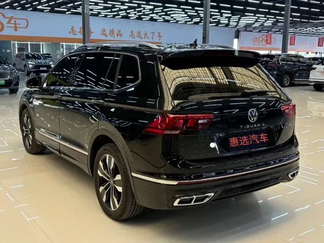 Volkswagen Tiguan L — Фото автомобиля 9