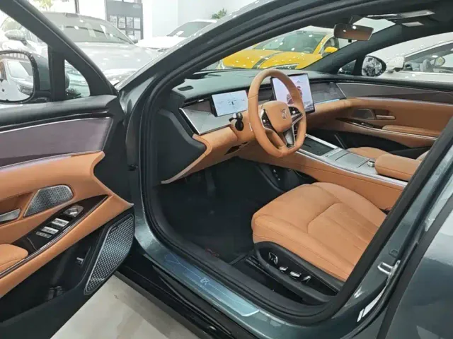 BYD Han L — Фото автомобиля 15