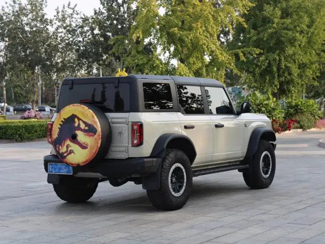 Ford Bronco — Фото автомобиля 4