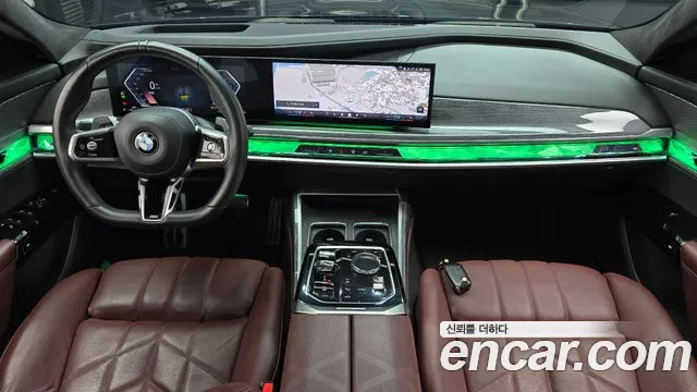 BMW 7-Series 7 серия (G70) 740i sDrive M Sport — Фото автомобиля 7