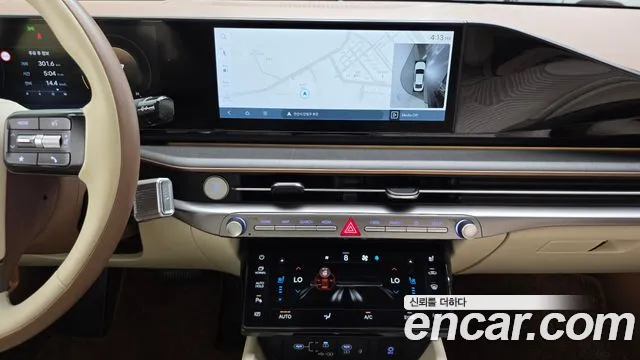 Hyundai Grandeur Grandeur (GN7) 2.5 Бензин 2WD — Фото автомобиля 18