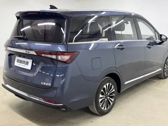 Wuling Jiachen — Фото автомобиля 4