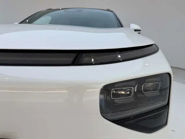 Xpeng G9 — Фото автомобиля 2
