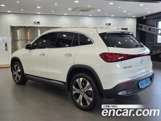 Mercedes-Benz EQA H243 — Фото автомобиля 4