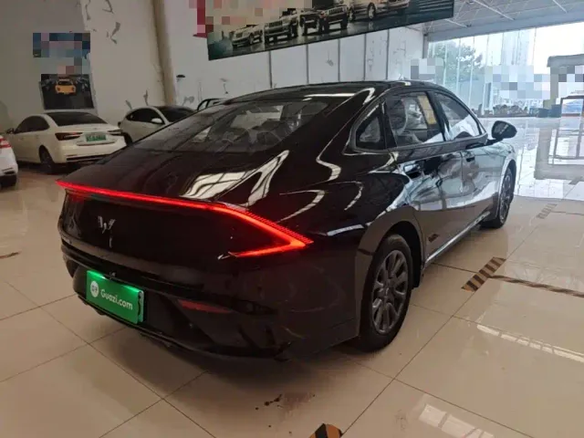 Wuling Starlight — Фото автомобиля 4