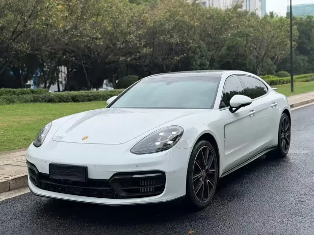 Фотография автомобиля — Porsche Panamera