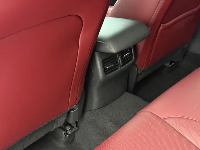 Mazda Axela — Фото автомобиля 11