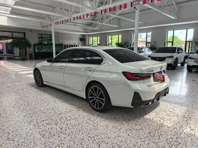 BMW 3 Series — Фото автомобиля 5
