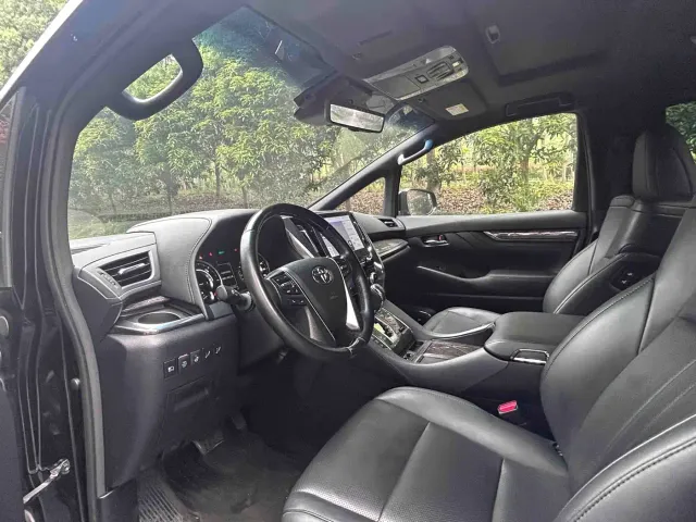 Toyota Vellfire — Фото автомобиля 9