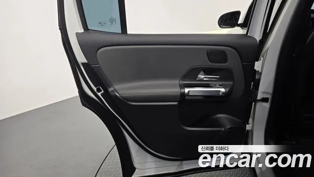 Mercedes-Benz EQB X243 — Фото автомобиля 14